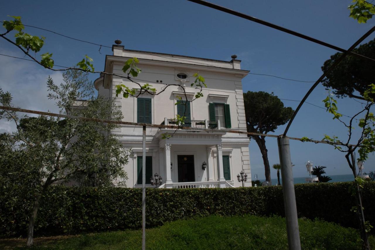 Villa Maria Teresa Vendicio Bagian luar foto